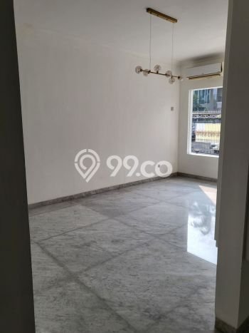Siap Huni Rumah Mewah 5 Kamar di Kebon Jeruk Dekat ke Mana Pun Siap Huni Rumah Mewah 5 Kamar di Kebon Jeruk Dekat ke Mana Pun