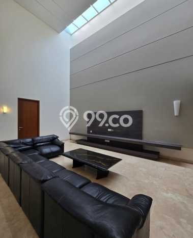 Ready to Use! Luxury House LT 301m2 Desain Modern di Setiabudi Ready to Use! Luxury House LT 301m2 Desain Modern di Setiabudi
