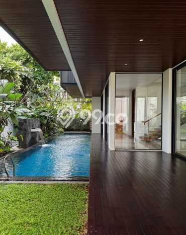 Hunian Elit LB 523m2 Siap Huni Desain Elegan di Kemang, Jakarta Selatan Hunian Elit LB 523m2 Siap Huni Desain Elegan di Kemang, Jakarta Selatan