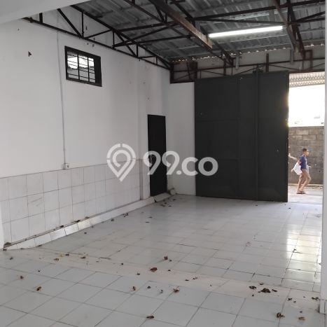 Gudang Lokasi Bisnis Kawasan Gatot Subroto, Luas 456m², Akses Utama Gudang Lokasi Bisnis Kawasan Gatot Subroto, Luas 456m², Akses Utama