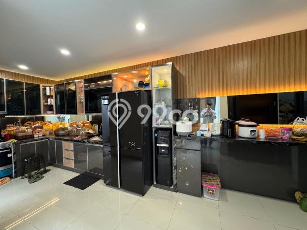 Rumah Elit Modern Tanpa Renovasi di Summarecon Serpong Tangerang Rumah Elit Modern Tanpa Renovasi di Summarecon Serpong Tangerang