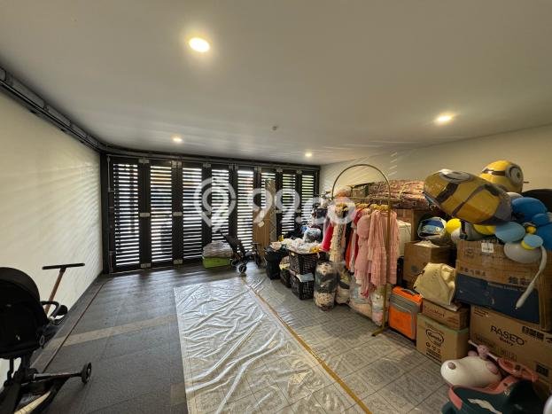 Rumah Elit Modern Tanpa Renovasi di Summarecon Serpong Tangerang Rumah Elit Modern Tanpa Renovasi di Summarecon Serpong Tangerang