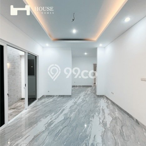 Rumah di Bintaro, Tangerang Selatan, Luas 218m² Bangunan 422m² Rumah di Bintaro, Tangerang Selatan, Luas 218m² Bangunan 422m²