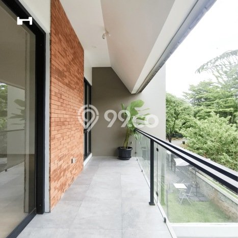 Rumah Idaman dengan Luas Tanah 240m² di Kawasan Elite BSD, Tangerang Rumah Idaman dengan Luas Tanah 240m² di Kawasan Elite BSD, Tangerang