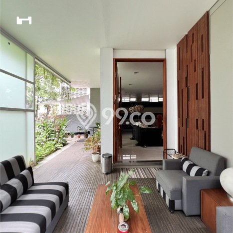 Rumah Elit LB 460m2 Siap Huni Desain Elegan di Bintaro, Tangerang Selatan Rumah Elit LB 460m2 Siap Huni Desain Elegan di Bintaro, Tangerang Selatan