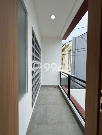 Dijual Rumah 3 Kamar Lokasi Ideal Bagus dan Strategis di BSD Dijual Rumah 3 Kamar Lokasi Ideal Bagus dan Strategis di BSD