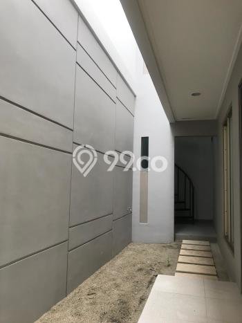 Ready to Use! Premium House LT 150m2 Desain Modern di Pantai Indah Kapuk Ready to Use! Premium House LT 150m2 Desain Modern di Pantai Indah Kapuk