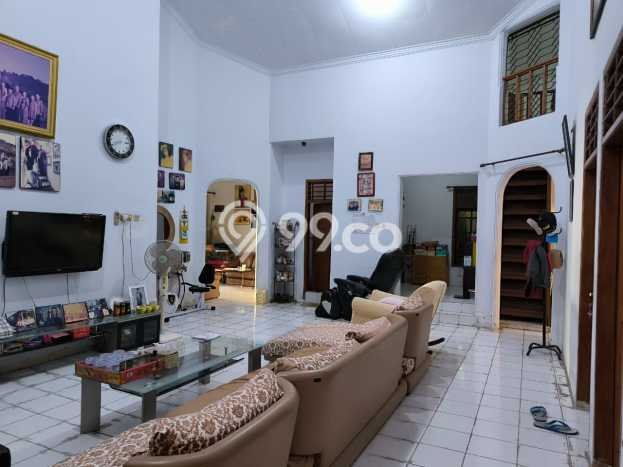 Rumah Terawat LT 405m2m² / LB 125m2m² di Kawasan Bisnis Kesambi, Cirebon Rumah Terawat LT 405m2m² / LB 125m2m² di Kawasan Bisnis Kesambi, Cirebon