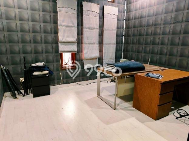 Ready to Use! Luxury House LT 205m2 Desain Modern di Setra Sari Ready to Use! Luxury House LT 205m2 Desain Modern di Setra Sari