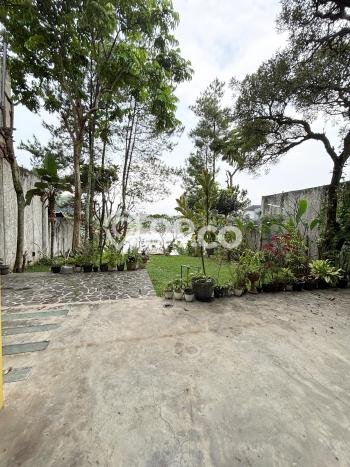 Rumah Mewah LB 492m2 Siap Pakai Desain Elegan di Padalarang, Bandung Rumah Mewah LB 492m2 Siap Pakai Desain Elegan di Padalarang, Bandung