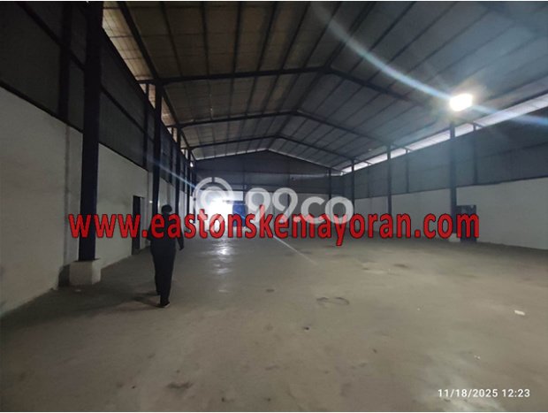 Unit Gudang Paling Strategis di Cengkareng Jakarta Barat dengan LB 900m2 Unit Gudang Paling Strategis di Cengkareng Jakarta Barat dengan LB 900m2