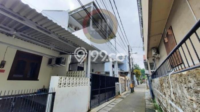 Dijual Rumah 3 Kamar Lokasi Ideal Nyaman dan Strategis di Kelapa Gading Dijual Rumah 3 Kamar Lokasi Ideal Nyaman dan Strategis di Kelapa Gading