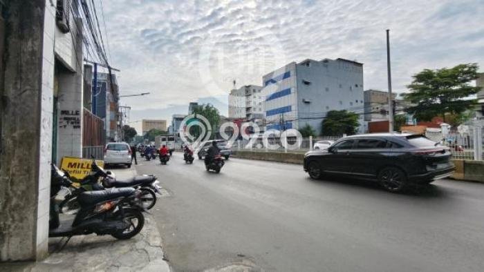 Area Ramai! Ruko Dijual di Gambir untuk Bisnis Luas Bangunan 230m2 Area Ramai! Ruko Dijual di Gambir untuk Bisnis Luas Bangunan 230m2
