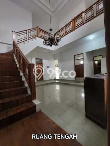 DREAM HOME! Rumah area Depok, 6 KT, Bebas Macet, LT 325m² Bangunan 226m² DREAM HOME! Rumah area Depok, 6 KT, Bebas Macet, LT 325m² Bangunan 226m²