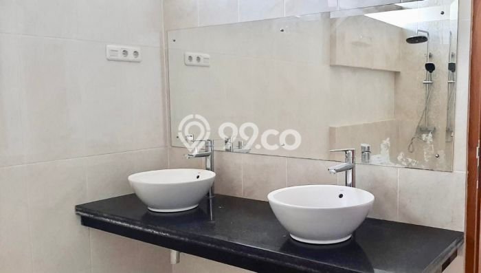 HUNIAN EKSKLUSIF! Rumah di Ngaglik, 3 KM, Design Minimalis, LT 370m² Bangunan 370m² HUNIAN EKSKLUSIF! Rumah di Ngaglik, 3 KM, Design Minimalis, LT 370m² Bangunan 370m²