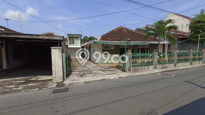 EXCLUSIVE OFFER! Rumah kawasan Wirobrajan, 6 KT, Area Premium, LT 400m² LB 300m² EXCLUSIVE OFFER! Rumah kawasan Wirobrajan, 6 KT, Area Premium, LT 400m² LB 300m²
