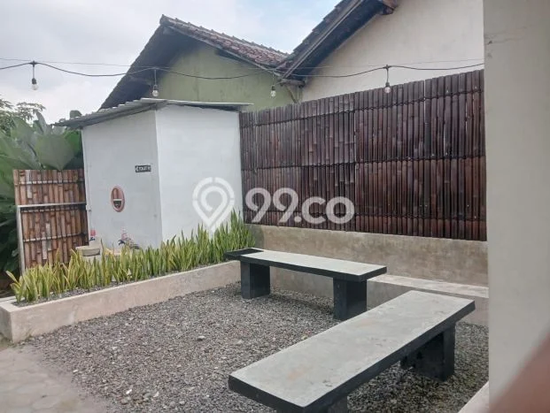 Unit Komersial disewakan di Ngaglik Sleman dengan LT 600m2 / LB 300m2 Unit Komersial disewakan di Ngaglik Sleman dengan LT 600m2 / LB 300m2
