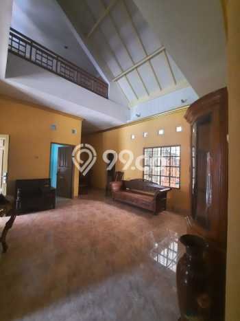 Lokasi strategis! Rumah siap pakai dikontrakkan di Depok LB 100m2 Lokasi strategis! Rumah siap pakai dikontrakkan di Depok LB 100m2