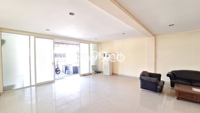 Ruko Bagus Dijual LB 204m2 Lokasi Strategis Denpasar Area Cocok untuk Berbisnis Ruko Bagus Dijual LB 204m2 Lokasi Strategis Denpasar Area Cocok untuk Berbisnis