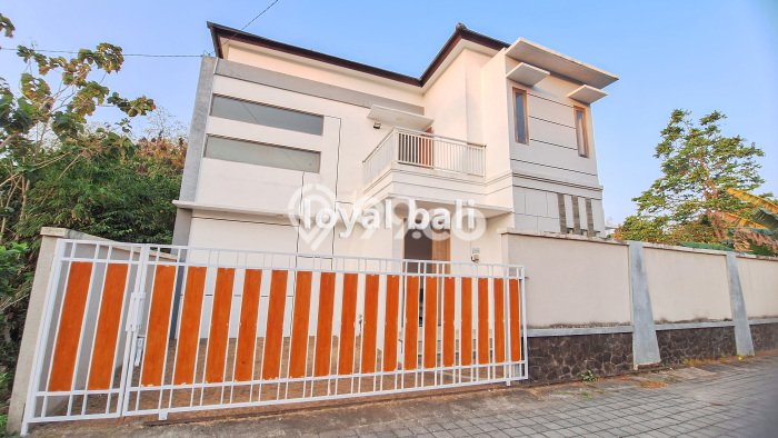 Sewa Rumah Murah di Ungasan Badung dengan 3 Kamar Tidur Sewa Rumah Murah di Ungasan Badung dengan 3 Kamar Tidur