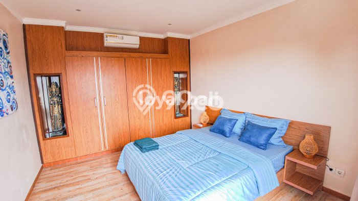 Vila Kawasan , Luas 200m2m², Posisi Strategis Vila Kawasan , Luas 200m2m², Posisi Strategis