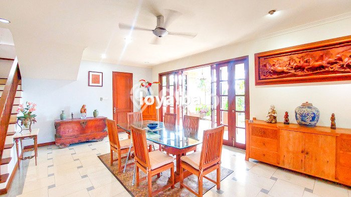Rumah Kontrakan Badung LT 500m2 LB 520m2 Area Jimbaran Rumah Kontrakan Badung LT 500m2 LB 520m2 Area Jimbaran