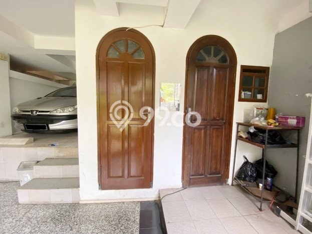 Rumah Mewah LB 400m2 Siap Pakai Desain Elegan di Geger Kalong, Bandung Rumah Mewah LB 400m2 Siap Pakai Desain Elegan di Geger Kalong, Bandung