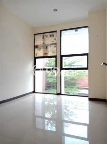 RECOMMENDED! Rumah kawasan Turangga, 4 KT, Area Premium, Luas 125m2m² LB 225m2m² RECOMMENDED! Rumah kawasan Turangga, 4 KT, Area Premium, Luas 125m2m² LB 225m2m²