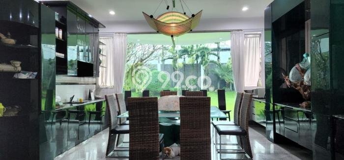 Rumah 6 Kamar Lokasi Asri di Dago, Bandung Rumah 6 Kamar Lokasi Asri di Dago, Bandung