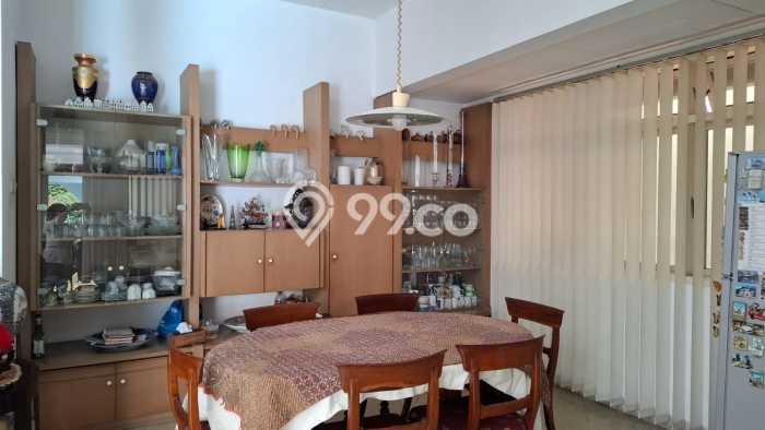 Rumah kawasan Cipaku, Bandung, Luas 1041m2m² LB 600m2m² Rumah kawasan Cipaku, Bandung, Luas 1041m2m² LB 600m2m²