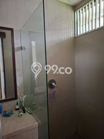 SIAP HUNI! Rumah Strategis di , Luas 319m2m² Bangunan 110m2m² SIAP HUNI! Rumah Strategis di , Luas 319m2m² Bangunan 110m2m²