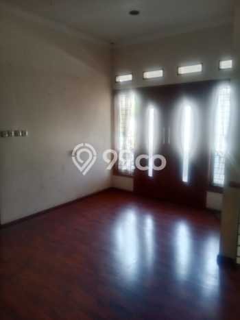 Dijual Rumah Luas Elegan Dengan View Cantik di Buah Batu, Bandung Dijual Rumah Luas Elegan Dengan View Cantik di Buah Batu, Bandung