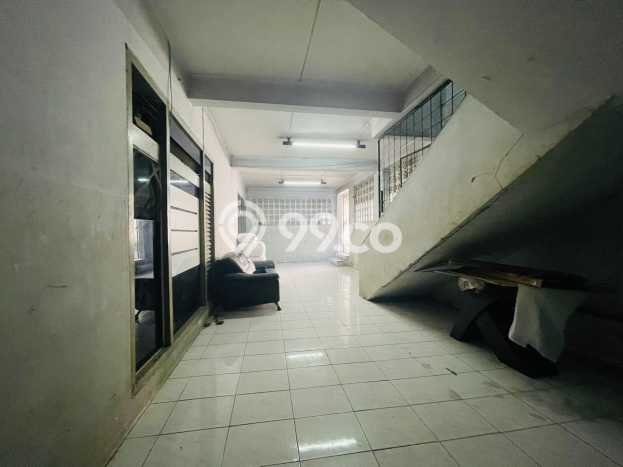 LIMITED OFFER! Rumah Berkualitas di Turangga, LT 1285m2m² Bangunan 1600m2m² LIMITED OFFER! Rumah Berkualitas di Turangga, LT 1285m2m² Bangunan 1600m2m²