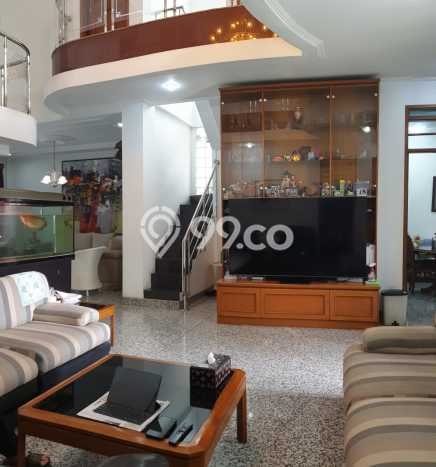 Rumah Mewah LB 400m2 Siap Pakai Desain Elegan di Geger Kalong, Bandung Rumah Mewah LB 400m2 Siap Pakai Desain Elegan di Geger Kalong, Bandung