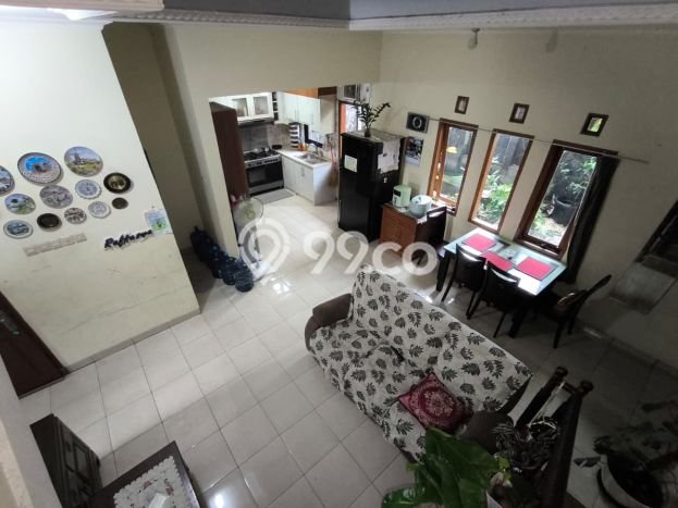 Rumah Berkualitas area Sariwangi, Bandung, Luas 224m2m² Bangunan 300m2m² - HARGA NEGO! Rumah Berkualitas area Sariwangi, Bandung, Luas 224m2m² Bangunan 300m2m² - HARGA NEGO!