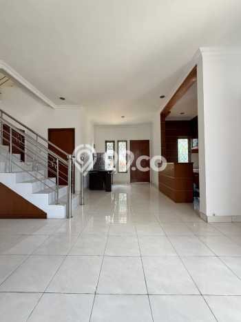 KESEMPATAN TERBAIK! Tersedia KPR Rumah Modern di Cilengkrang, Bandung, LT 215m² Bangunan 200m² KESEMPATAN TERBAIK! Tersedia KPR Rumah Modern di Cilengkrang, Bandung, LT 215m² Bangunan 200m²