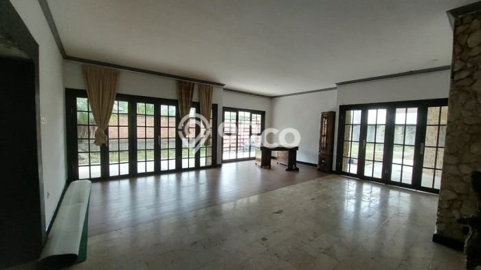 Dijual Tanah di Bandung, Luas 2200m2 SHM Dijual Tanah di Bandung, Luas 2200m2 SHM