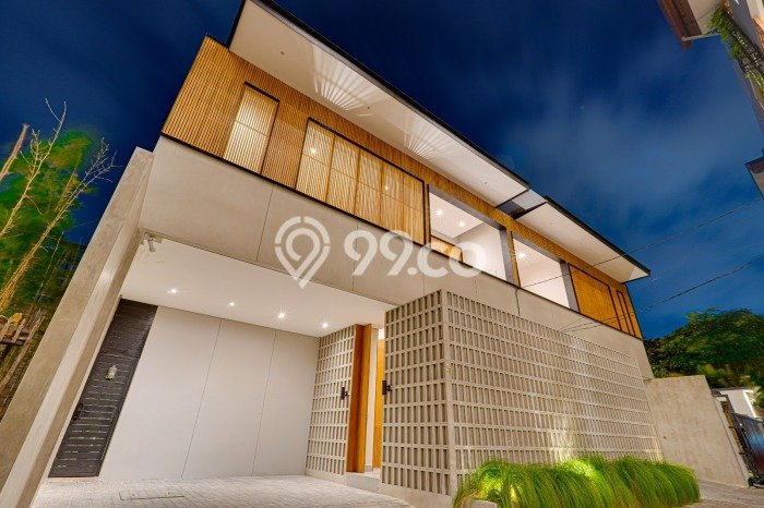 HARGA MENARIK! Vila di , Area 200m2m², Lokasi Premium dengan jalan bagus HARGA MENARIK! Vila di , Area 200m2m², Lokasi Premium dengan jalan bagus