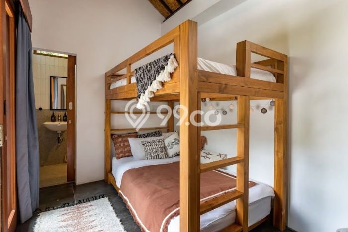 Vila Kawasan , Luas 300m2m², Akses Mudah Fasilitas Umum Vila Kawasan , Luas 300m2m², Akses Mudah Fasilitas Umum
