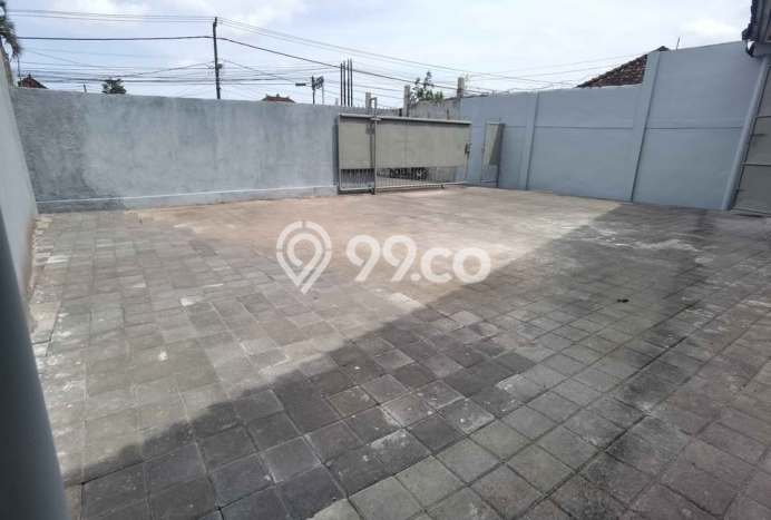 Gudang Area Komersial Kawasan Denpasar Utara, Luas 300m2m², Mainroad Gudang Area Komersial Kawasan Denpasar Utara, Luas 300m2m², Mainroad