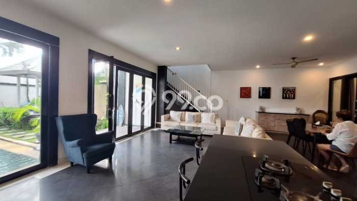 Vila Kawasan , Luas 300m2m², Lokasi Strategis Vila Kawasan , Luas 300m2m², Lokasi Strategis
