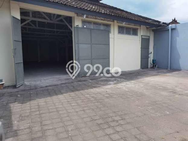 Gudang Area Komersial Kawasan Denpasar Utara, Luas 300m2m², Mainroad Gudang Area Komersial Kawasan Denpasar Utara, Luas 300m2m², Mainroad