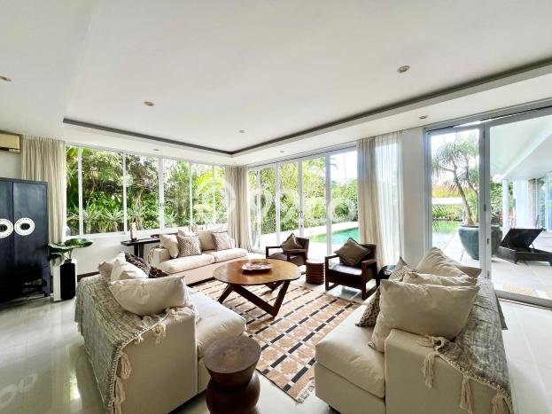 HOT DEAL! Vila Kawasan , Luas 1350m2m², Lokasi Strategis HOT DEAL! Vila Kawasan , Luas 1350m2m², Lokasi Strategis