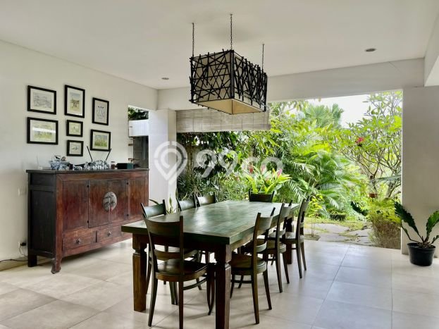 Dijual! Vila Kawasan , Ukuran 1635m2m², Lokasi Strategis Dijual! Vila Kawasan , Ukuran 1635m2m², Lokasi Strategis