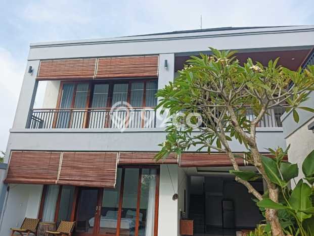 LOKASI STRATEGIS! Vila Kawasan Sukawati, Luas 300m², Kawasan Berkembang LOKASI STRATEGIS! Vila Kawasan Sukawati, Luas 300m², Kawasan Berkembang