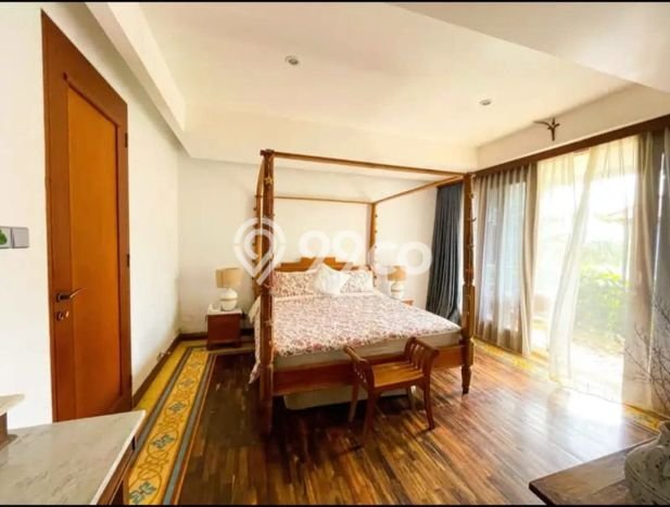 For Sale! Vila Kawasan , Area 500m2m², Posisi Premium For Sale! Vila Kawasan , Area 500m2m², Posisi Premium