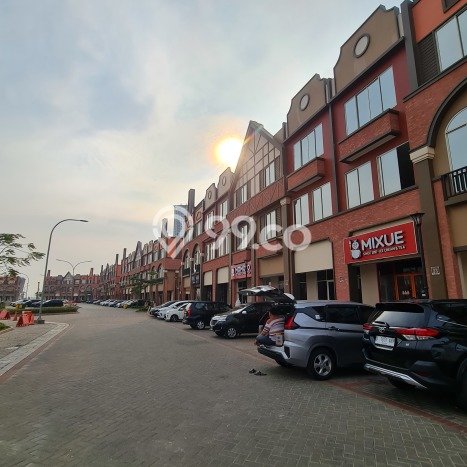 Unit Ruko Dijual di Jakarta Utara LT 67m2 & LB 200m2 Unit Ruko Dijual di Jakarta Utara LT 67m2 & LB 200m2