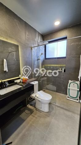 BEST OFFER! Rumah Siap Huni di Pantai Indah Kapuk, Luas 111m² LB 235m² BEST OFFER! Rumah Siap Huni di Pantai Indah Kapuk, Luas 111m² LB 235m²