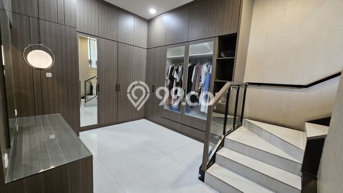 BEST OFFER! Rumah Siap Huni di Pantai Indah Kapuk, Luas 111m² LB 235m² BEST OFFER! Rumah Siap Huni di Pantai Indah Kapuk, Luas 111m² LB 235m²