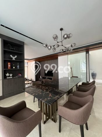 Hunian Mewah LB 1100m2 Siap Pakai Desain Elegan di Pantai Indah Kapuk, Jakarta Utara Hunian Mewah LB 1100m2 Siap Pakai Desain Elegan di Pantai Indah Kapuk, Jakarta Utara